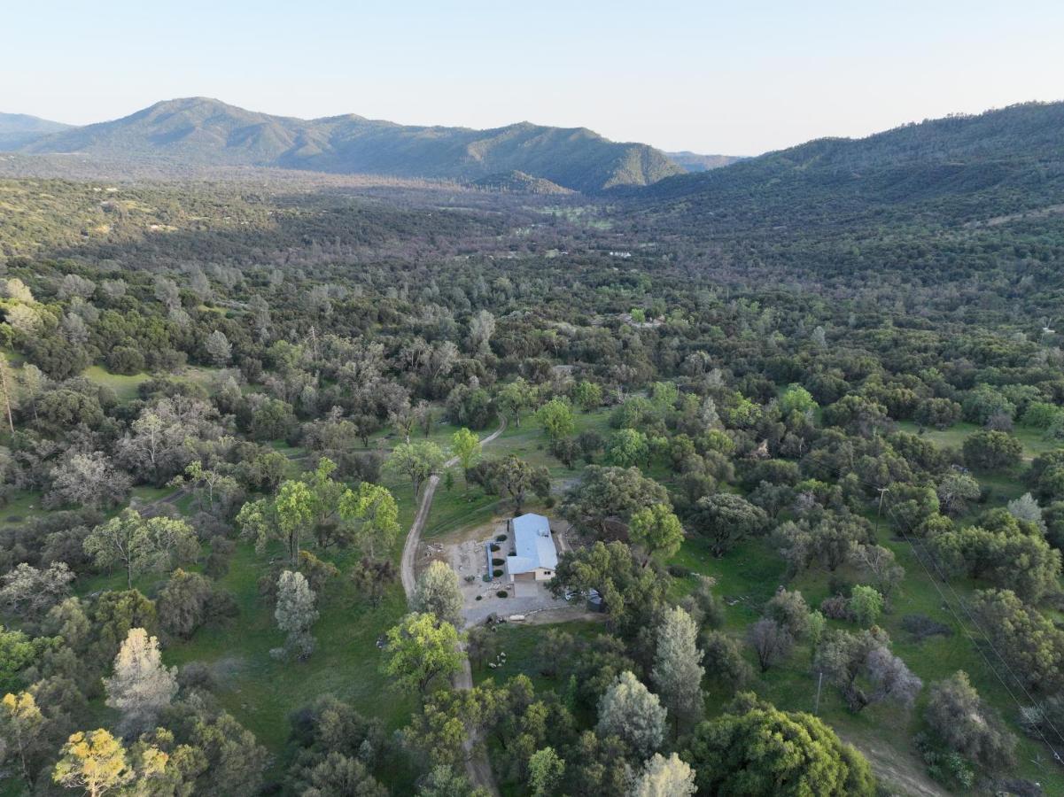 Family Farmhouse By Casa Oso With Views And Spa Villa Ahwahnee Exterior photo