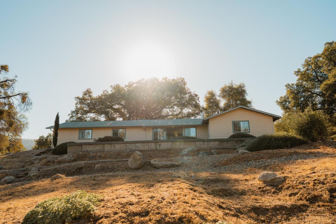 Family Farmhouse By Casa Oso With Views And Spa Villa Ahwahnee Exterior photo